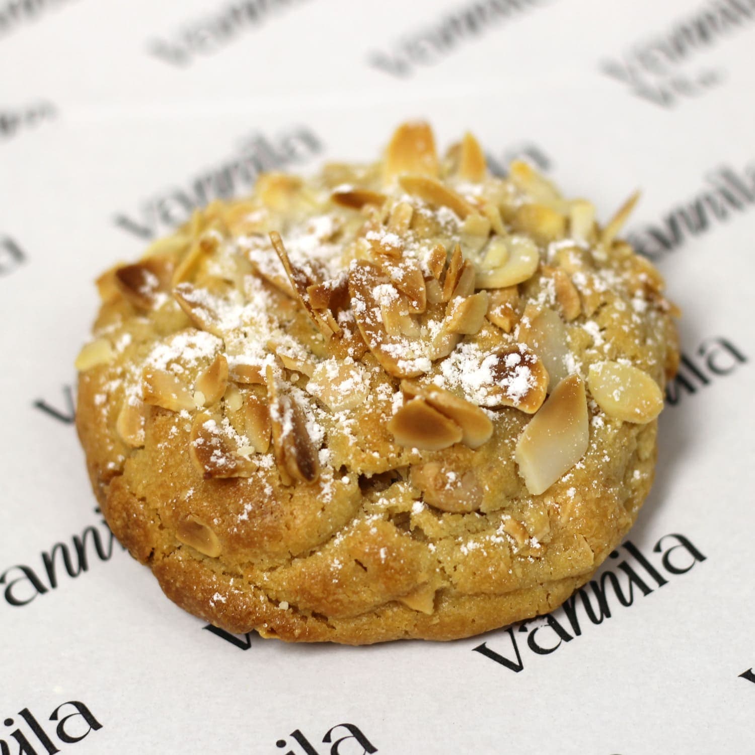 Cookie de almendra tostada y chocolate blanco Cookie de almendra tostada y chocolate blanco